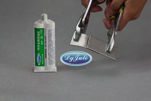 替代焊接金屬膠粘劑