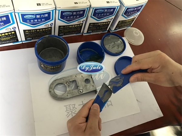 鋁合金出現(xiàn)砂孔怎么辦 鋁合金出現(xiàn)砂孔怎么辦