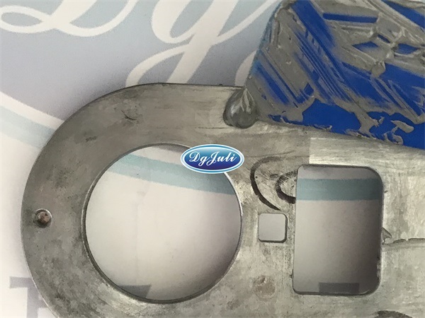 修補(bǔ)砂孔的膠水 修補(bǔ)砂孔的膠水