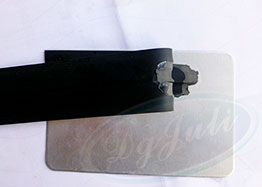 橡膠粘不牢怎么辦？試試聚厲牌高濃度橡膠膠水-撕拉破損材質(zhì)效果