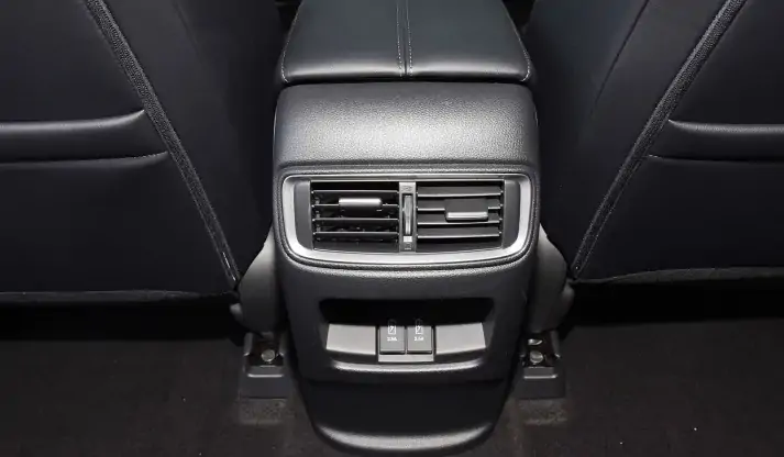 汽車行業(yè)塑料膠水，找源頭生產(chǎn)廠家聚力，良品率高