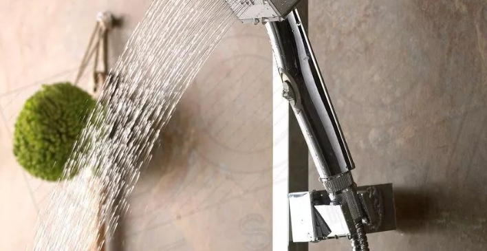 UV 膠'鎖'定穩(wěn)固,花灑支架告別松動(dòng)危機(jī)