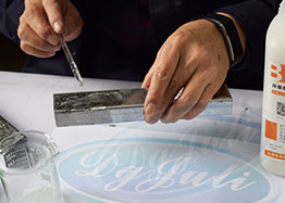 涂抹2小時環(huán)氧AB膠